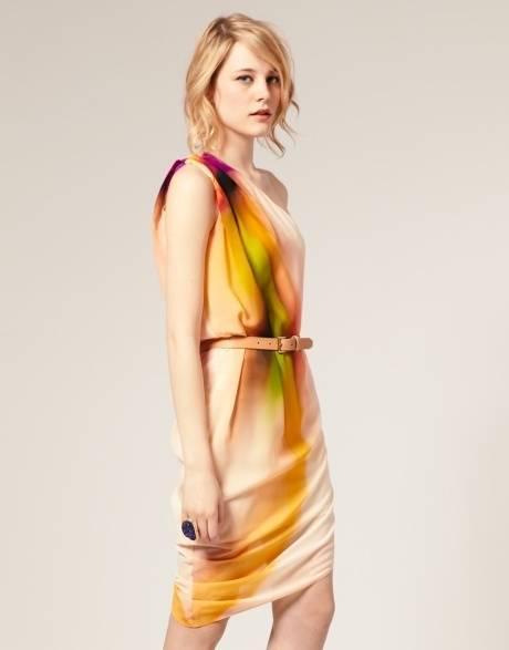 รูปภาพ:http://www.becauseclothing.com/wp-content/uploads/2012/01/Short-Rainbow-Dresses.jpg