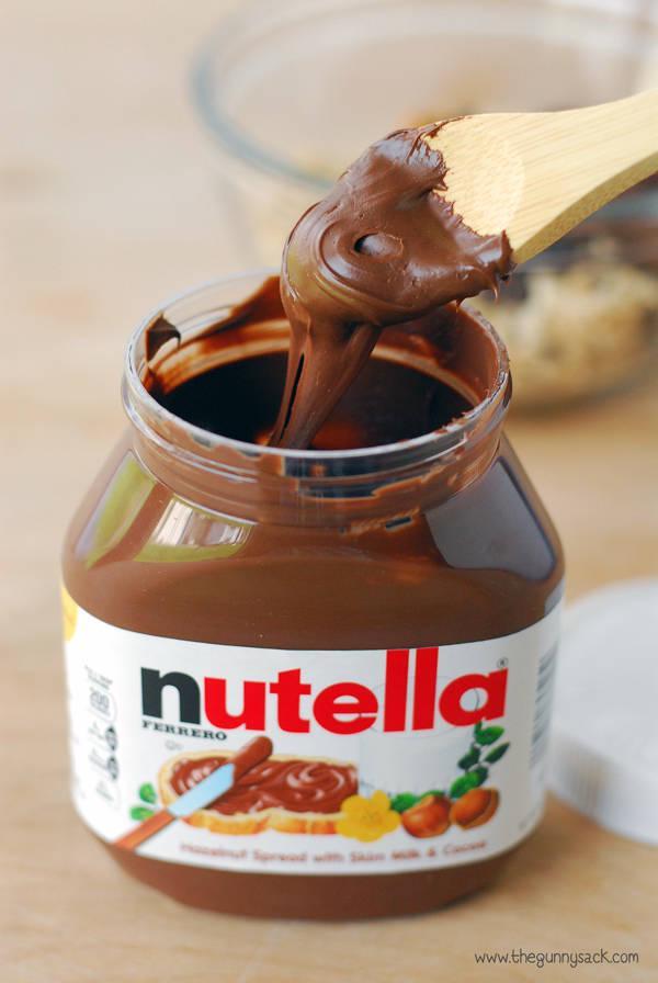 รูปภาพ:http://www.thegunnysack.com/wp-content/uploads/2014/05/Nutella_Recipes.jpg