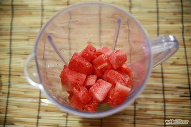 รูปภาพ:http://pad1.whstatic.com/images/thumb/3/33/Spike-Watermelon-Poptails-Step-5.jpg/670px-Spike-Watermelon-Poptails-Step-5.jpg