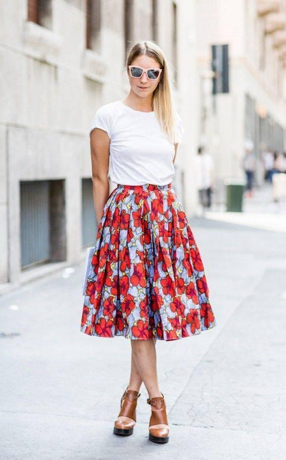 รูปภาพ:http://glamradar.com/wp-content/uploads/2015/10/1.-basic-tee-with-floral-full-skirt.jpg