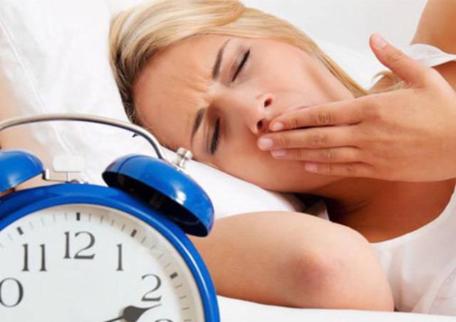 รูปภาพ:http://www.iamsorada.com/wp-content/uploads/2015/02/chicministry-less-sleep-can-affect-your-health-T.jpg