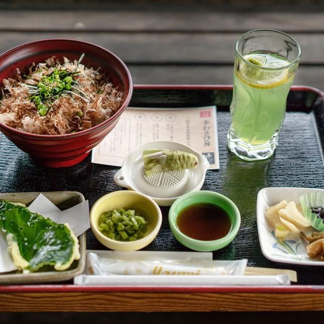ภาพประกอบบทความ อีกมุมของอาหารญี่ปุ่นที่คุณอาจไม่เคยลอง! 6 เมนู ที่หากินได้เฉพาะที่ญี่ปุ่นเท่านั้น