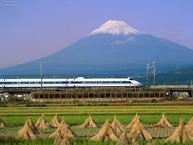 รูปภาพ:http://t.wallpaperweb.org/wallpaper/motor/1600x1200/Bullet_Train_Mount_Fuji_Japan.jpg