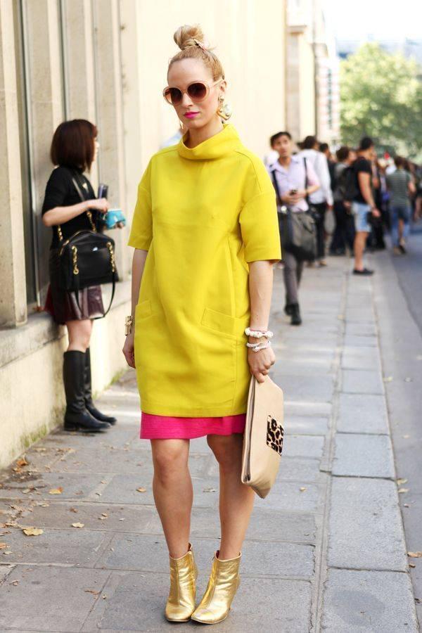 รูปภาพ:http://glamradar.com/wp-content/uploads/2015/11/3.-yellow-sweater-dress-with-gold-boots.jpg