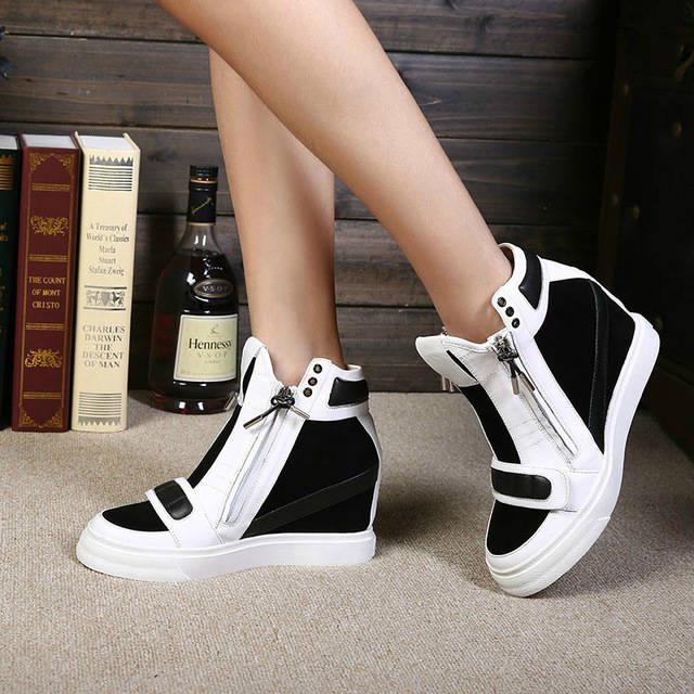 รูปภาพ:http://i00.i.aliimg.com/wsphoto/v0/1293671902_1/free-shipping-new-2013-women-genuine-leather-shoes-high-heels-korean-wedge-high-heel-sneakers-sports.jpg