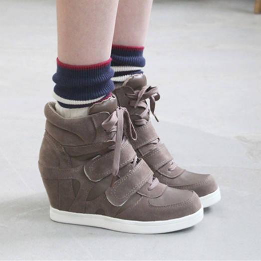 รูปภาพ:http://g04.a.alicdn.com/kf/HTB19P7uKXXXXXazXFXXq6xXFXXX1/2015-New-Women-Wedge-Sneakers-Women-s-Height-Increasing-6cm-Wedges-High-Heel-Shoes-Velcro-high.jpg