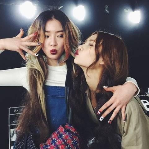 รูปภาพ:http://media.vogue.com/r/h_480,w_660//wp-content/uploads/2015/03/30/02-irene-kim-photo-diary.jpg