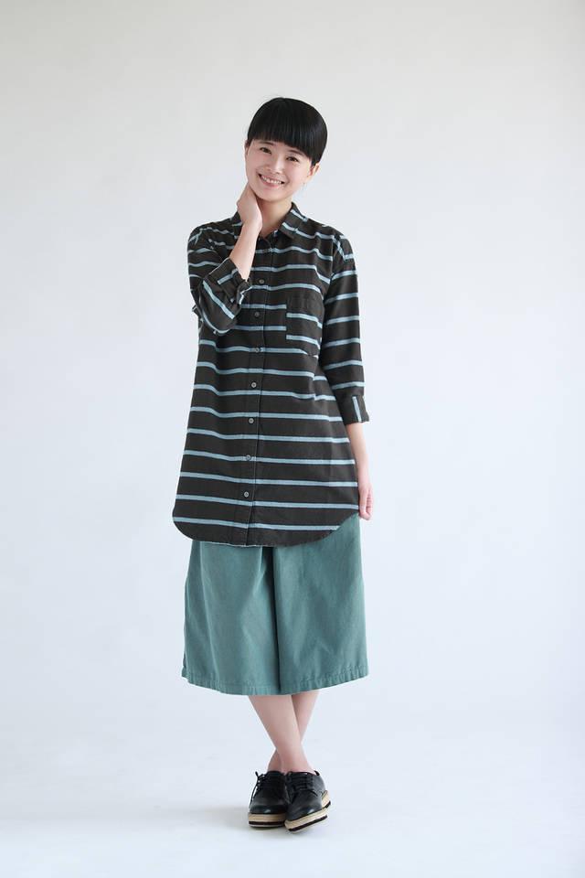 รูปภาพ:http://g01.a.alicdn.com/kf/HTB1BxAsKpXXXXcXXpXXq6xXFXXXl/Women-s-High-Quality-100-Cotton-Three-Quarter-Sleeve-Striped-Shirt-MUJI-Fashion-Style-Japaness-Order.jpg
