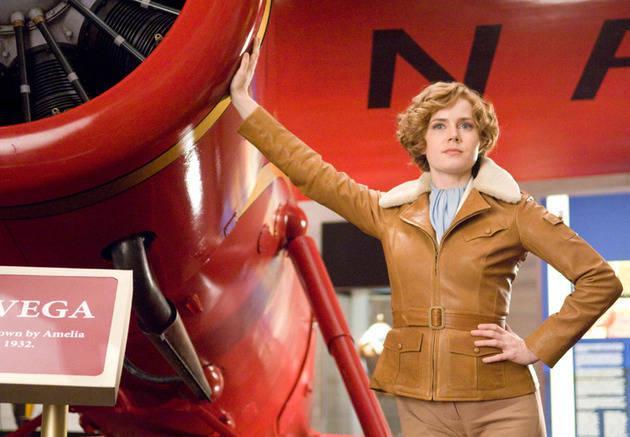 รูปภาพ:http://cdn.hitfix.com/photos/108698/Amy_Adams_Earhart_featured_photo_gallery.jpg