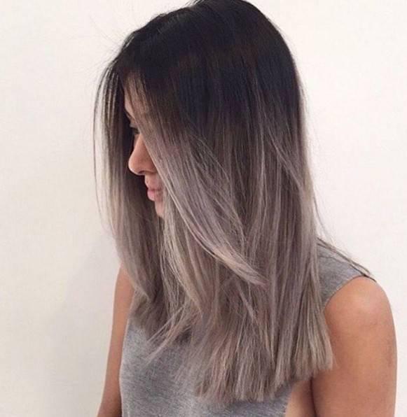 รูปภาพ:http://www.prettydesigns.com/wp-content/uploads/2015/11/Grey-Ombre-Hairstyle.jpg