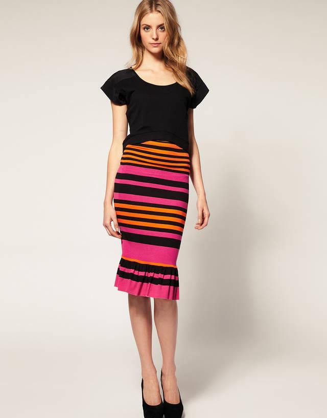 รูปภาพ:https://classyhipinspiredcultured.files.wordpress.com/2011/08/asos-stripe-pencil-fishtail-skirt.jpg