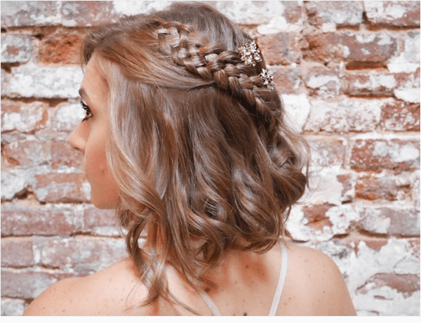 รูปภาพ:http://bmodish.com/wp-content/uploads/2016/03/braided-lob-hairstyle-bmodish.png