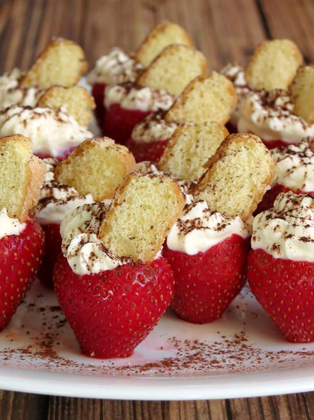 รูปภาพ:http://yummyaddiction.com/wp-content/uploads/2014/06/Tiramisu-Stuffed-Strawberries-767x1024.jpg