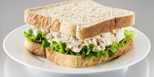 รูปภาพ:http://i.huffpost.com/gen/1364421/images/o-TUNA-SANDWICH-facebook.jpg