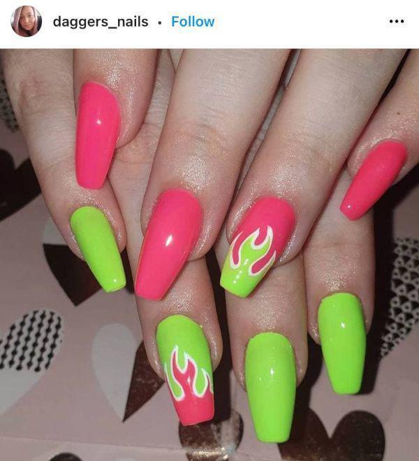 รูปภาพ:http://nailspiration.com/wp-content/uploads/2021/03/neon-pink-and-neon-green-nails.jpg