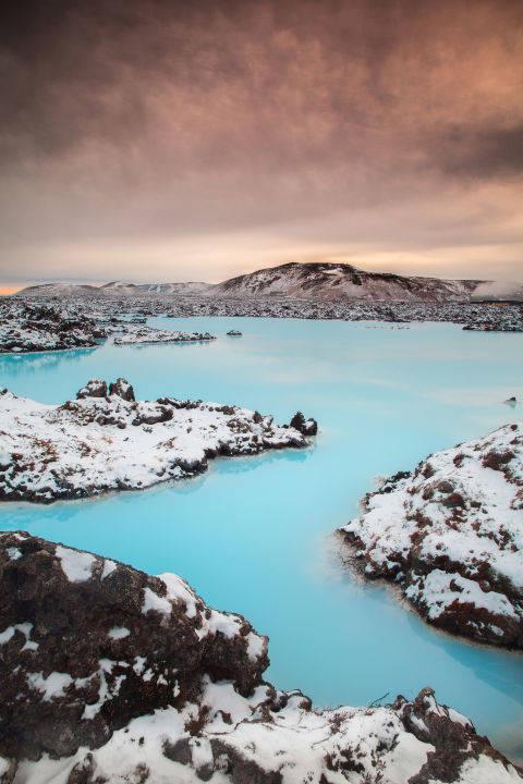 รูปภาพ:http://cos.h-cdn.co/assets/16/16/480x720/1461512307-iceland-gettyimages-511371497_1.jpg