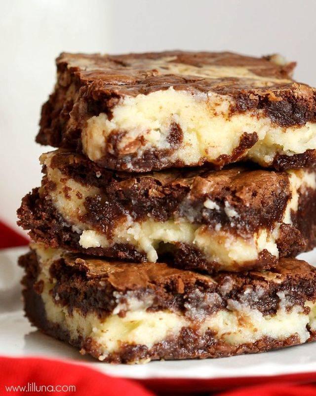 รูปภาพ:http://lilluna.com/wp-content/uploads/2015/06/cheesecake-brownies-4.jpg