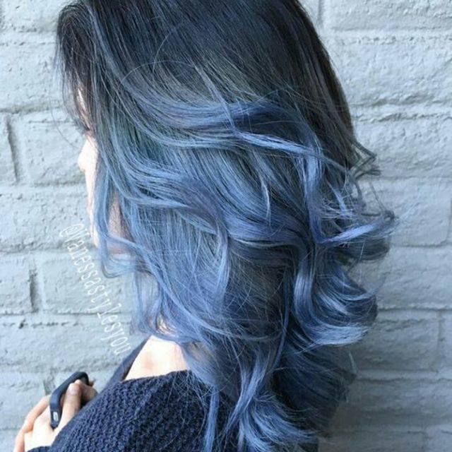 ตัวอย่าง ภาพหน้าปก:30 แฟชั่นสีผมโทนน้ำเงิน Blue ombre สวยเบอร์นี้มีหรือจะพลาด!!