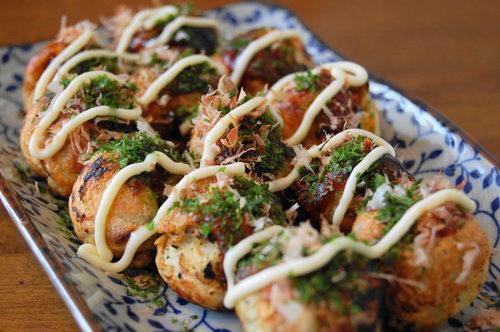 รูปภาพ:http://triplerin.com/wp-content/uploads/2013/09/takoyaki.jpg