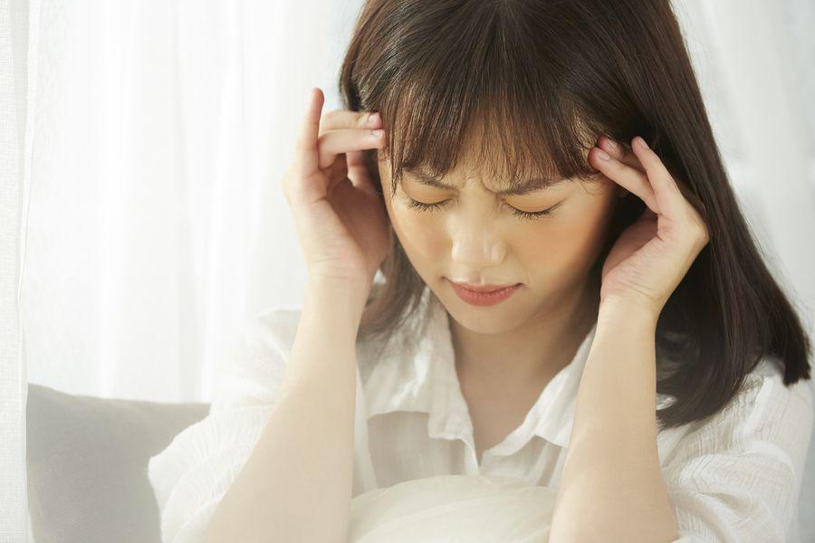 รูปภาพ:https://epark.jp/kosodate/wp-content/uploads/2020/01/late-pregnancy-headache.jpg