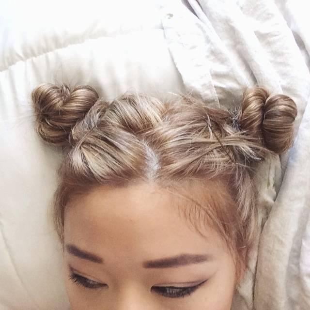 ภาพประกอบบทความ 30 แฟชั่นทรงผม Double Bun สุดฮิต