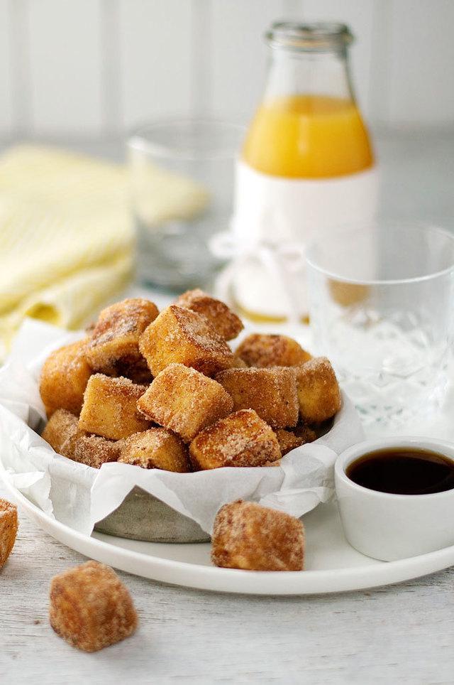 รูปภาพ:http://www.recipetineats.com/wp-content/uploads/2015/03/Cinnamon-Sugar-French-Toast-Bites-1.jpg