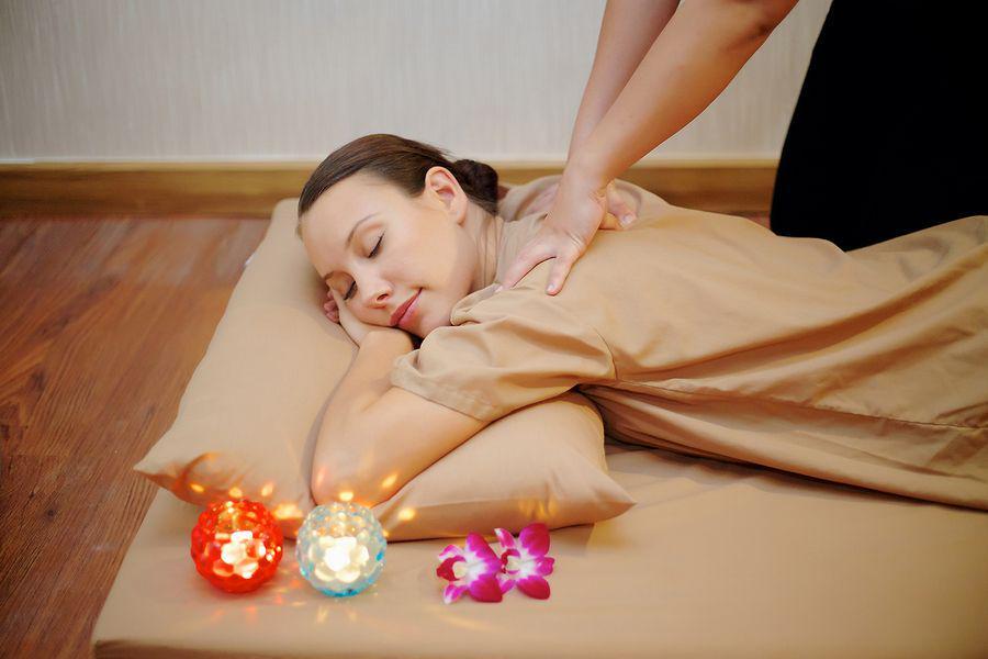 รูปภาพ:https://sakuraspathailand.com/wp-content/uploads/2015/12/Thai-Massage-012.jpg
