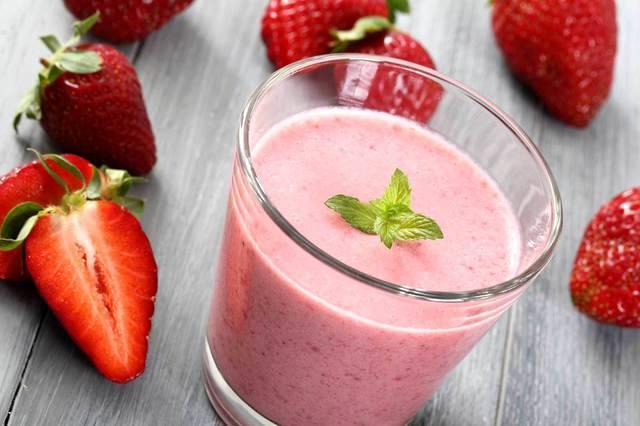 รูปภาพ:http://www.rd.com/wp-content/uploads/2015/11/01-fruit-smoothies-strawberry.jpg
