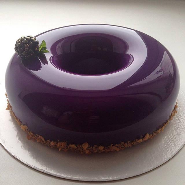 รูปภาพ:http://static.boredpanda.com/blog/wp-content/uploads/2016/05/mirror-glazed-marble-cake-olganoskovaa-2.jpg