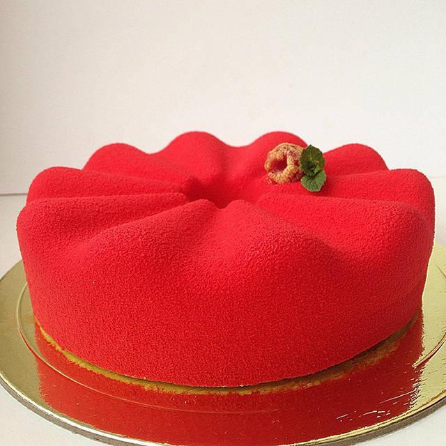 รูปภาพ:http://static.boredpanda.com/blog/wp-content/uploads/2016/05/mirror-glazed-marble-cake-olganoskovaa-10.jpg