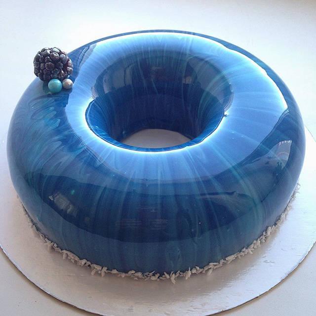 รูปภาพ:http://static.boredpanda.com/blog/wp-content/uploads/2016/05/mirror-glazed-marble-cake-olganoskovaa-24.jpg