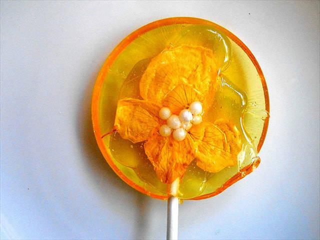 รูปภาพ:http://static.boredpanda.com/blog/wp-content/uploads/2016/03/flower-lollipops-food-art-sugar-bakers-janet-best-30.jpg