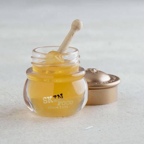 รูปภาพ:https://cdn.shopify.com/s/files/1/0249/1218/products/Honeypot-Lip-Balm-07_large.jpg?v=1460044142