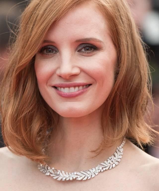 รูปภาพ:http://media.glamour.com/photos/5733e16406097e9758dfb536/master/h_1024,c_limit/jessica-chastain-cannes.jpg