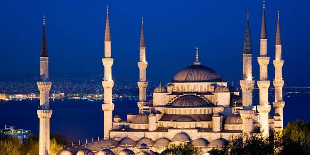 รูปภาพ:http://www.istanbulholidays.info/wp-content/woo_custom/38-Istanbul_Attractions.jpg