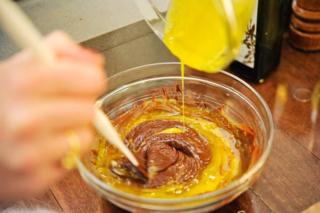 รูปภาพ:http://tastykitchen.com/wp-content/uploads/2013/12/Tasty-Kitchen-Blog-Chocolate-Orange-Mousse-11.jpg