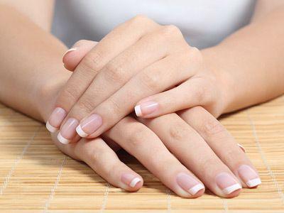 รูปภาพ:https://es.drbusso.com/wp-content/uploads/2016/01/how-to-keep-nails-healthy.jpg