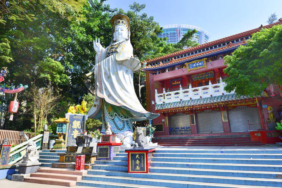 รูปภาพ:https://www.littlestepsasia.com/wp-content/uploads/1970/01/Repulse-Bay-Temple-Hong-Kong.jpg