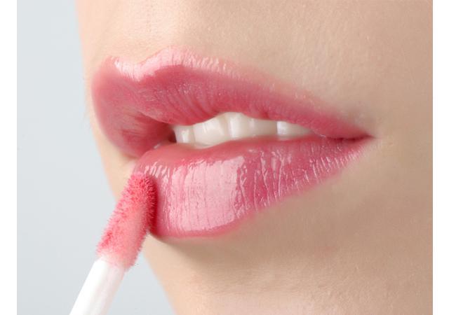 รูปภาพ:https://scbeautyhigh.files.wordpress.com/2012/09/maybelline_gloss.jpg