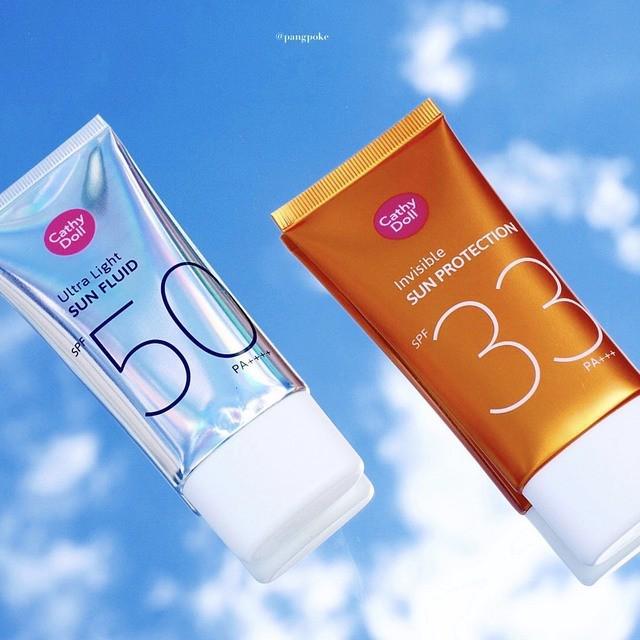 ภาพประกอบบทความ กันแดดเนื้อฟลูอิด สูตรสำหรับแดดจัด “Cathy Doll Ultra Light Sun Fluid SPF50 PA++++”