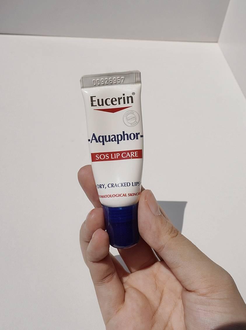 ภาพหน้าปก ป้ายยาอีกหนึ่งลิปมัน Eucerin Aquaphor SOS LIP CARE  เหมาะสำหรับคนปากแห้งมากๆ ที่:0