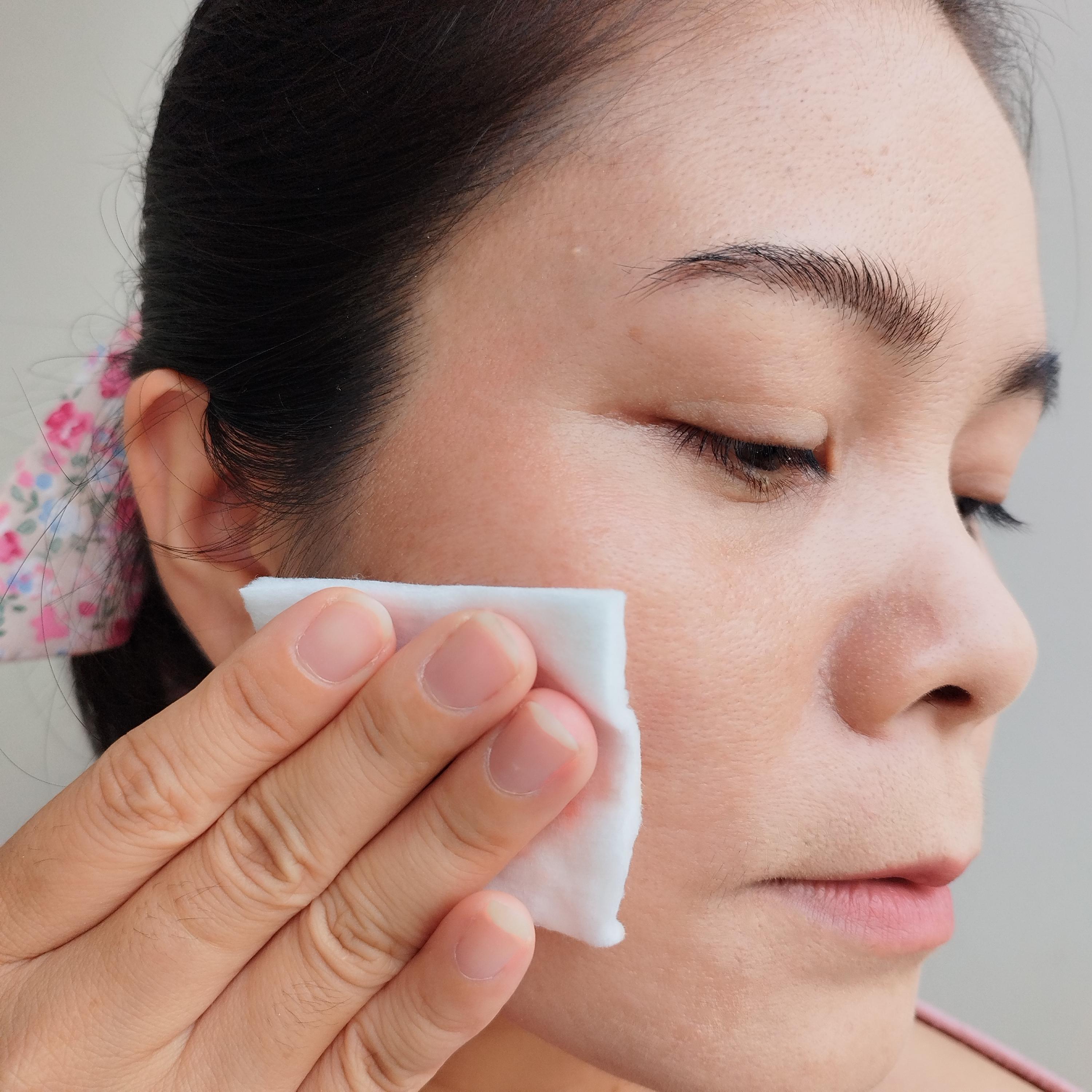 ภาพหน้าปก เผยผิวหน้าสะอาดใส ไร้สิวกวนใจด้วย Biore Makeup Remover Perfect Cleansing Water Acne Care ที่:2